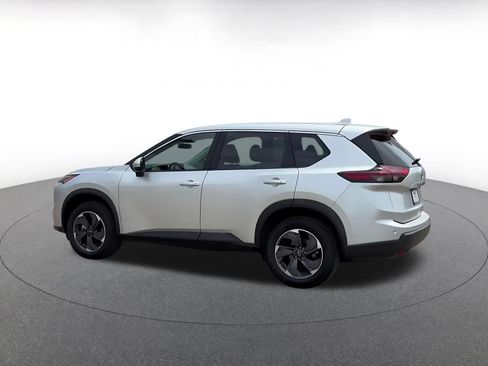 Used 2025 Nissan Rogue SV FWD image 8