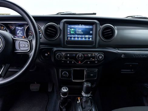 Used 2022 Jeep Wrangler Unlimited Sport image 6