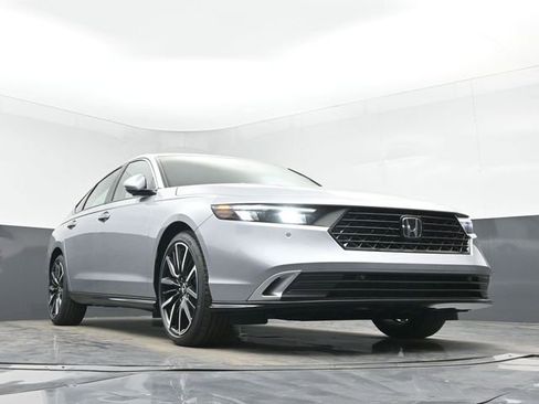 Used 2025 Honda Accord Touring image 40