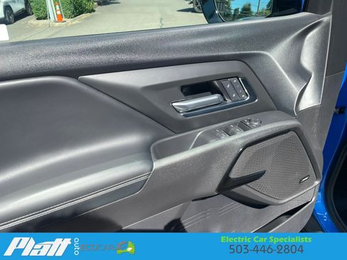 Used 2025 Chevrolet Silverado EV LT AWD/4WD image 21