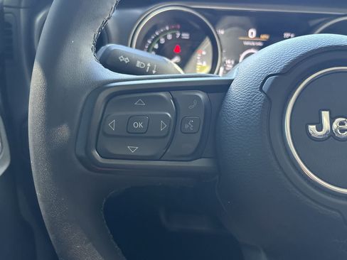 Used 2023 Jeep Wrangler Unlimited AWD/4WD image 10