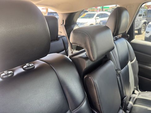 Used 2020 Nissan Pathfinder SL image 12