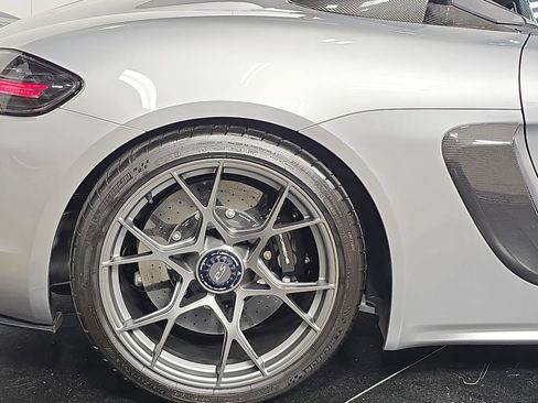 Certified 2025 Porsche 718 Boxster Spyder RS RWD image 29