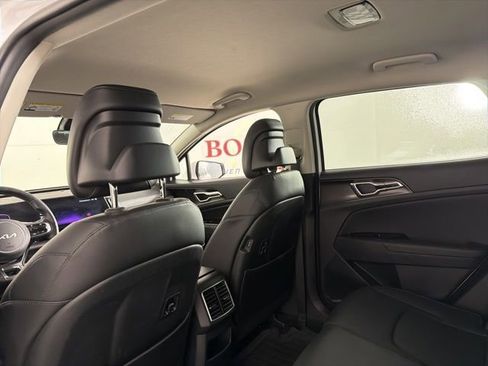 Used 2025 Kia Sportage EX FWD image 13