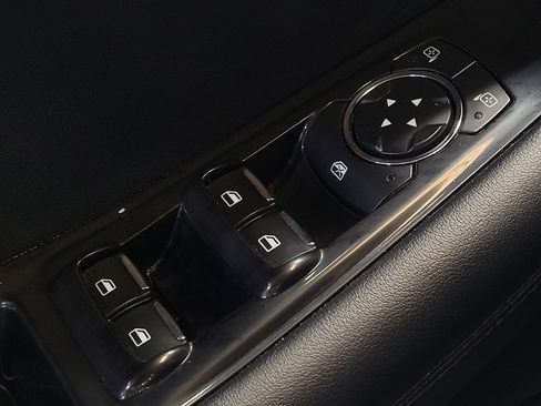 Used 2020 Ford Edge SEL FWD image 27