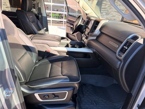 Used 2022 RAM 1500 Laramie AWD/4WD image 15