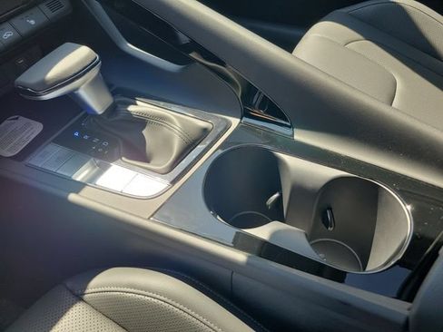 New 2026 Hyundai Elantra Limited FWD image 15