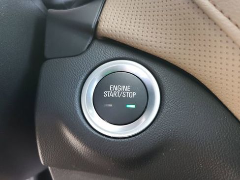 Used 2024 Chevrolet Equinox Premier AWD/4WD image 29