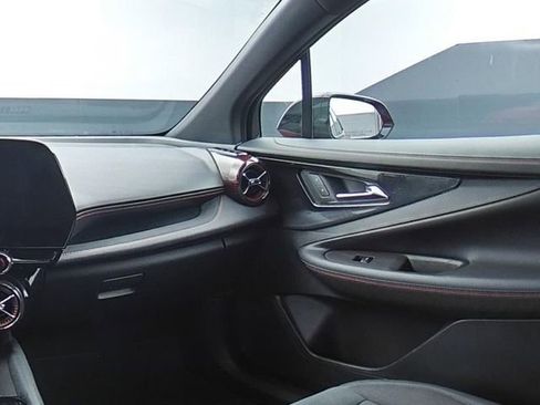 Used 2024 Chevrolet Blazer EV RS image 19