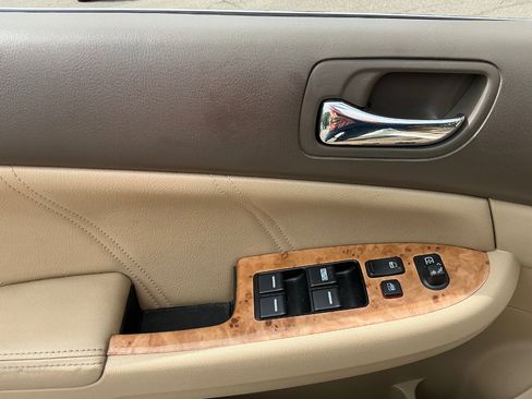 Used 2004 Honda Accord EX image 13