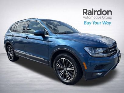 Used 2018 Volkswagen Tiguan SE w/ 18" Alloy Wheels Package