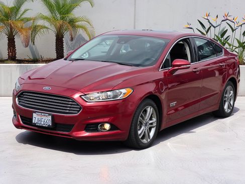 Used 2015 Ford Fusion Energi Titanium w/ Driver Assist Package FWD image 4
