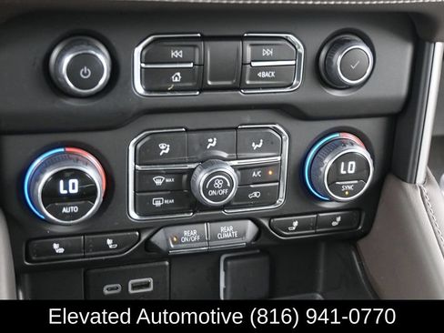 Used 2023 Chevrolet Tahoe LT w/ Luxury Package AWD/4WD image 11