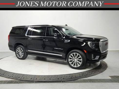 Used 2021 GMC Yukon XL Denali w/ Denali Premium Package image 1