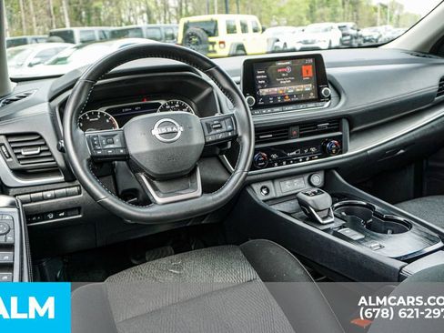 Used 2025 Nissan Rogue SV image 27