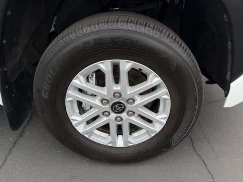 Used 2024 Toyota Tundra SR5 AWD/4WD image 9