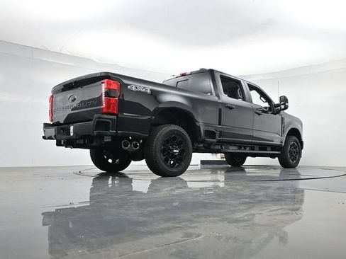 New 2026 Ford F250 Lariat w/ Black Appearance Package AWD/4WD image 10
