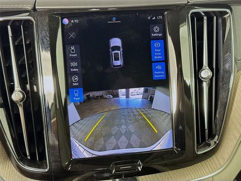 Used 2022 Volvo XC60 B5 Inscription w/ Advanced Package AWD/4WD image 18