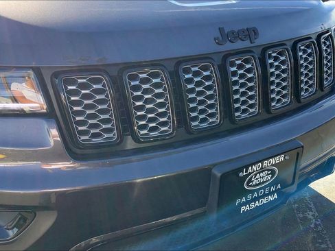 Used 2021 Jeep Grand Cherokee Laredo X image 30