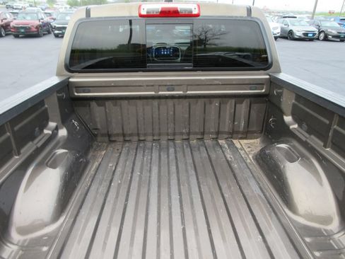 Certified 2016 GMC Canyon SLT w/ Driver Alert Package AWD/4WD image 11