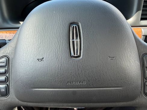 Used 2001 Lincoln Continental FWD image 20