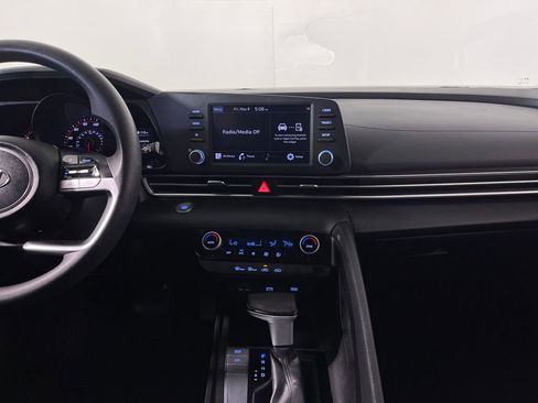 Used 2022 Hyundai Elantra SEL w/ Cargo Package FWD image 16