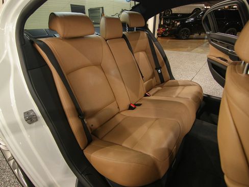Used 2015 BMW 740Ld xDrive AWD/4WD image 25