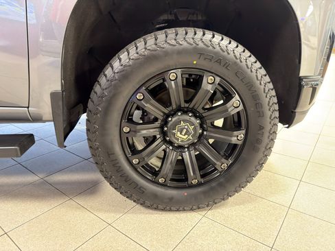 Used 2021 Chevrolet Silverado 1500 Custom Trail Boss image 11