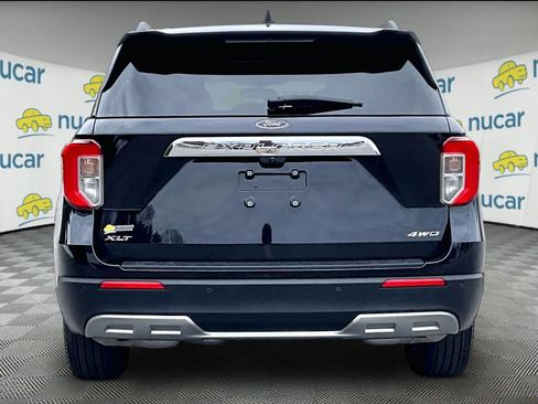 Used 2023 Ford Explorer XLT w/ Equipment Group 202A image 5
