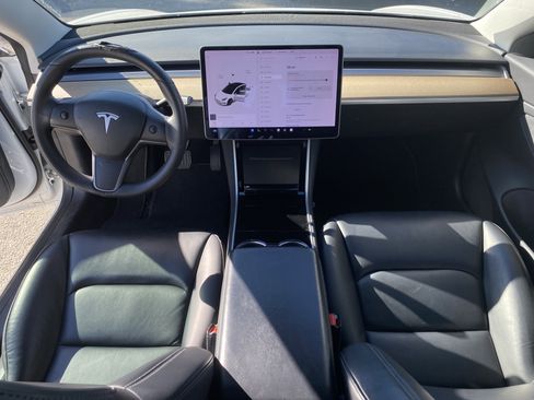 Used 2020 Tesla Model 3 Long Range image 23