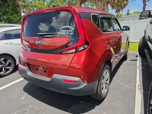 Used 2020 Kia Soul LX FWD image 16