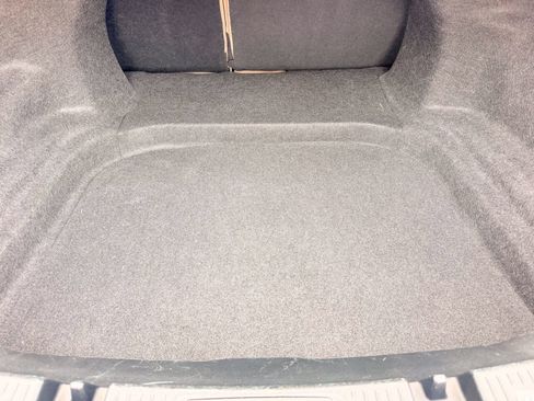 Used 2016 Ford Taurus SEL w/ Equipment Group 201A FWD image 6