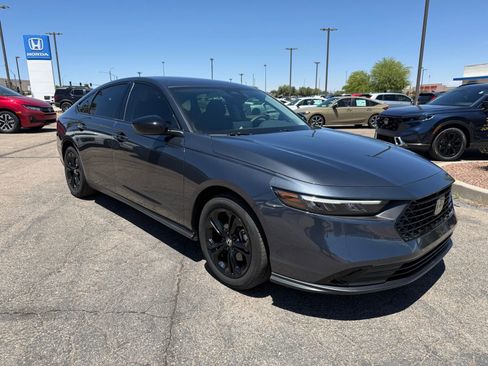 Used 2025 Honda Accord SE image 3