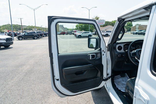 Certified 2025 Jeep Wrangler Unlimited Sahara AWD/4WD image 12