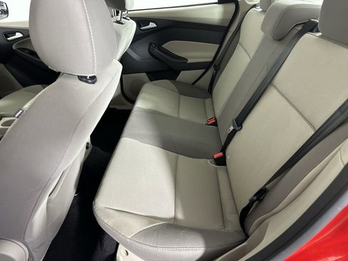 Used 2014 Ford Focus SE FWD image 21