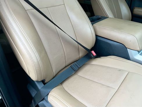 Used 2022 Ford F250 Lariat image 30