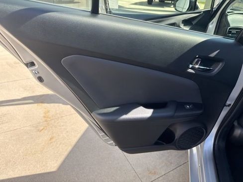 Used 2018 Toyota Prius Prime Premium image 28