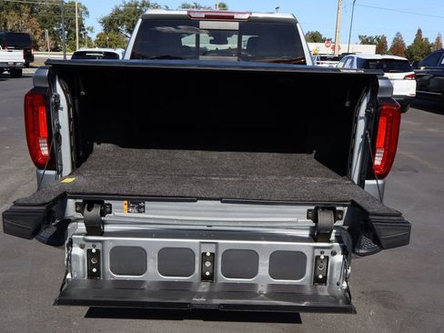 Certified 2023 GMC Sierra 1500 SLT image 24