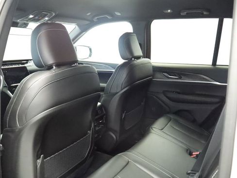 Used 2025 Jeep Grand Cherokee Limited w/ Trailer Tow Package image 25