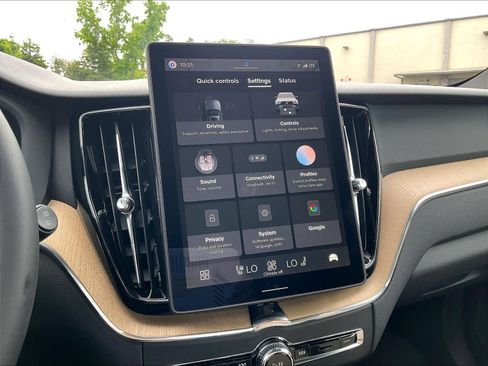 New 2026 Volvo XC60 T8 Plus w/ Protection Package Premier image 22