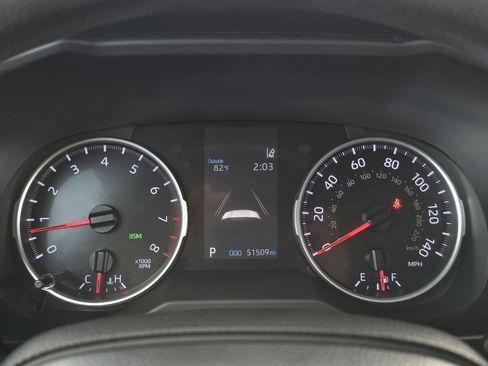 Used 2022 Toyota RAV4 XLE w/ Convenience Package image 13