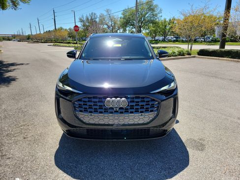 Used 2025 Audi Q5 Premium image 2