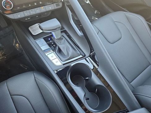 New 2026 Hyundai Elantra Limited FWD image 34