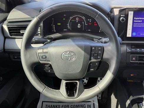 Used 2025 Toyota Camry SE w/ Multimedia Upgrade Package image 24