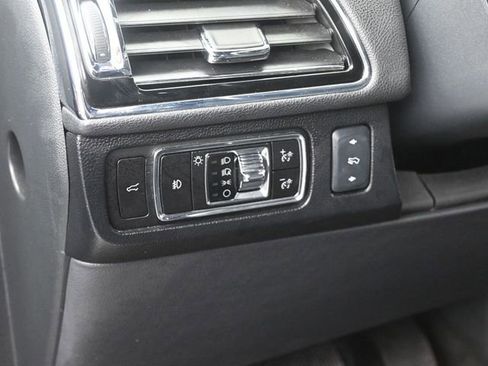 Used 2024 Lincoln Navigator L 4WD image 13