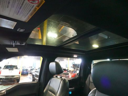 Used 2022 Ford F250 Lariat w/ Tremor Off-Road Package image 25