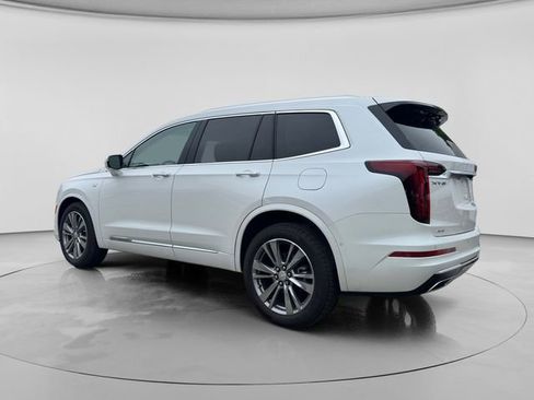 Used 2025 Cadillac XT6 Premium Luxury w/ Technology Package AWD/4WD image 3