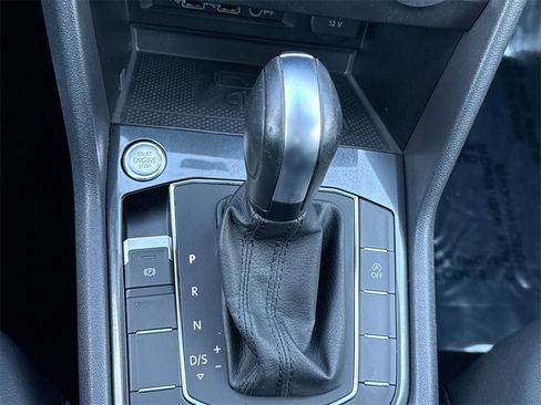 Used 2020 Volkswagen Tiguan SE w/ Panoramic Sunroof Package image 21