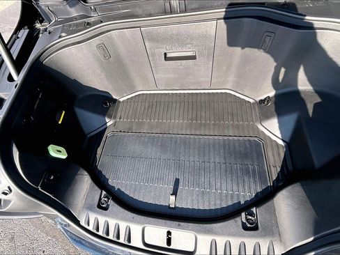 Used 2024 Ford F150 Lightning Flash image 9