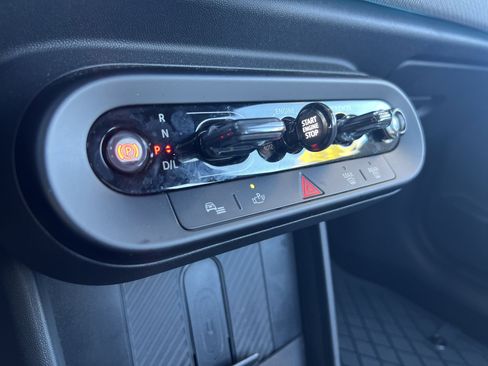 Certified 2025 MINI Cooper S image 26